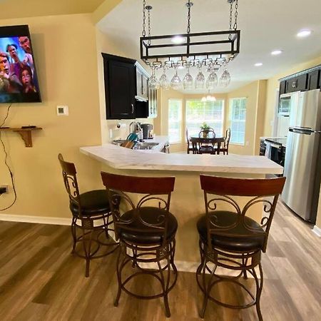 スプリングヒル Sundance' Acres *Brand New House*With Hot Tubヴィラ エクステリア 写真