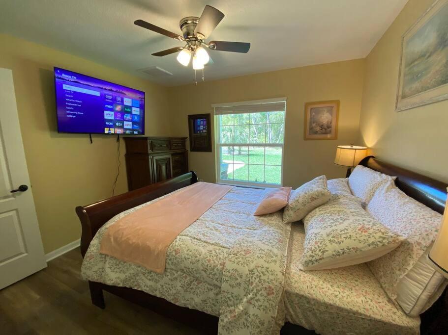 スプリングヒル Sundance' Acres *Brand New House*With Hot Tubヴィラ エクステリア 写真