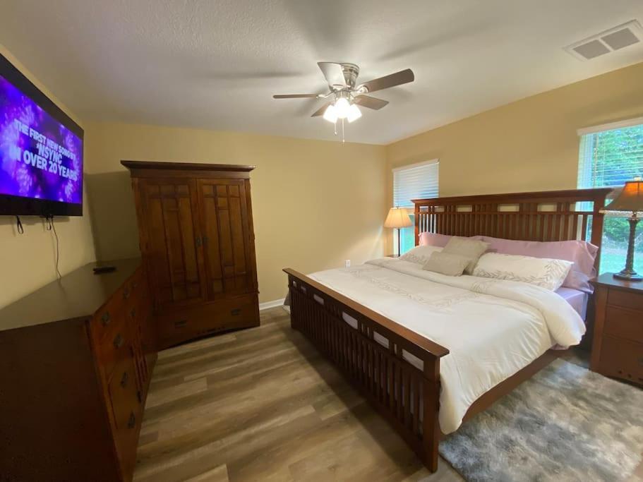 スプリングヒル Sundance' Acres *Brand New House*With Hot Tubヴィラ エクステリア 写真